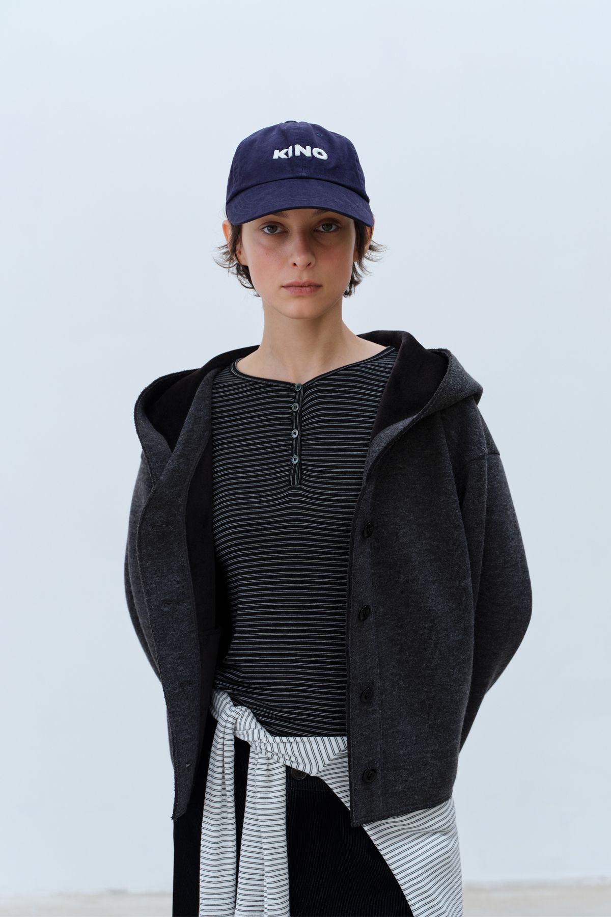 콥키노(KOBKINO) COZY HOODED KNIT CARDIGAN (CHARCOAL)