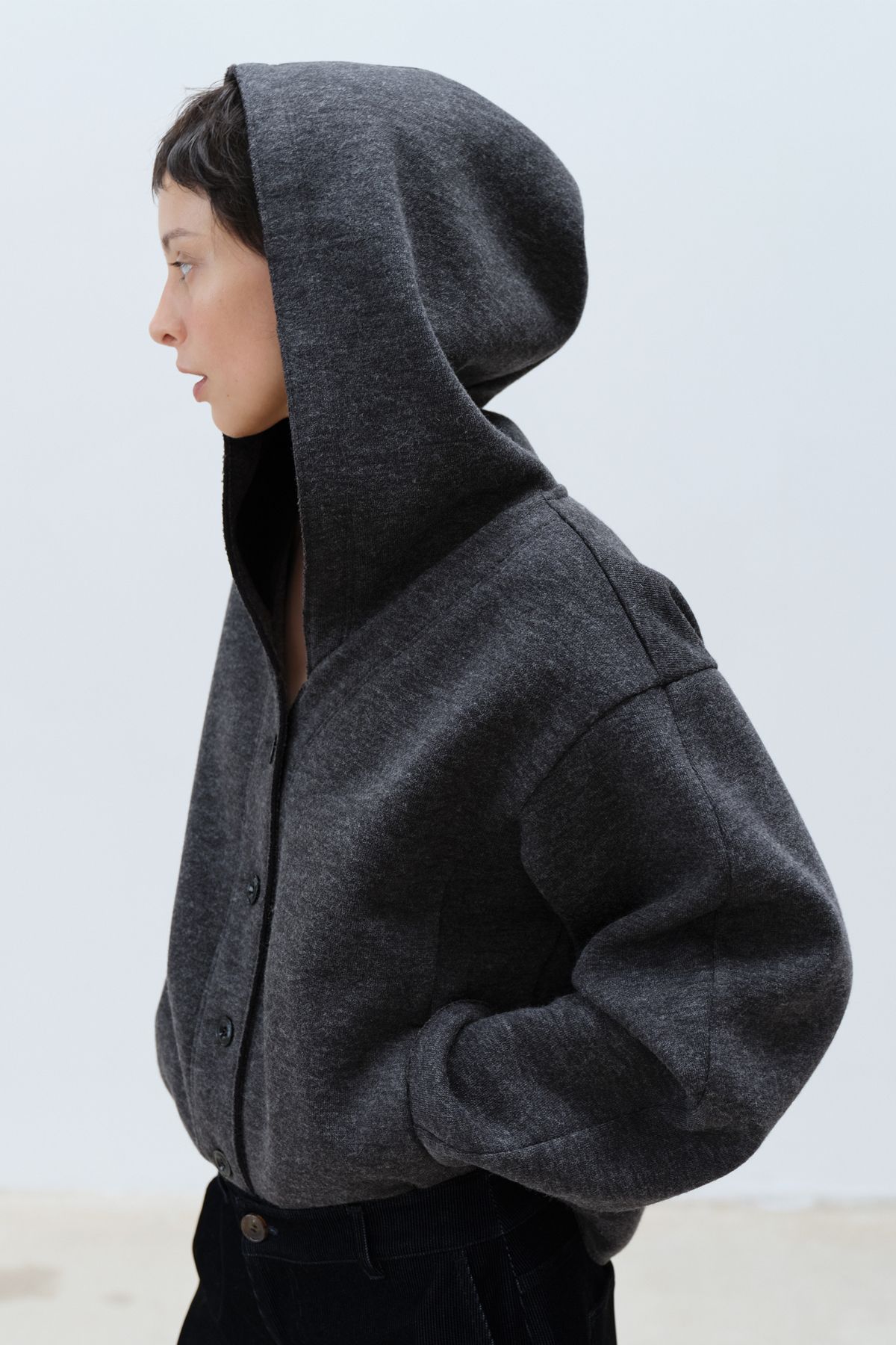 콥키노(KOBKINO) COZY HOODED KNIT CARDIGAN (CHARCOAL)