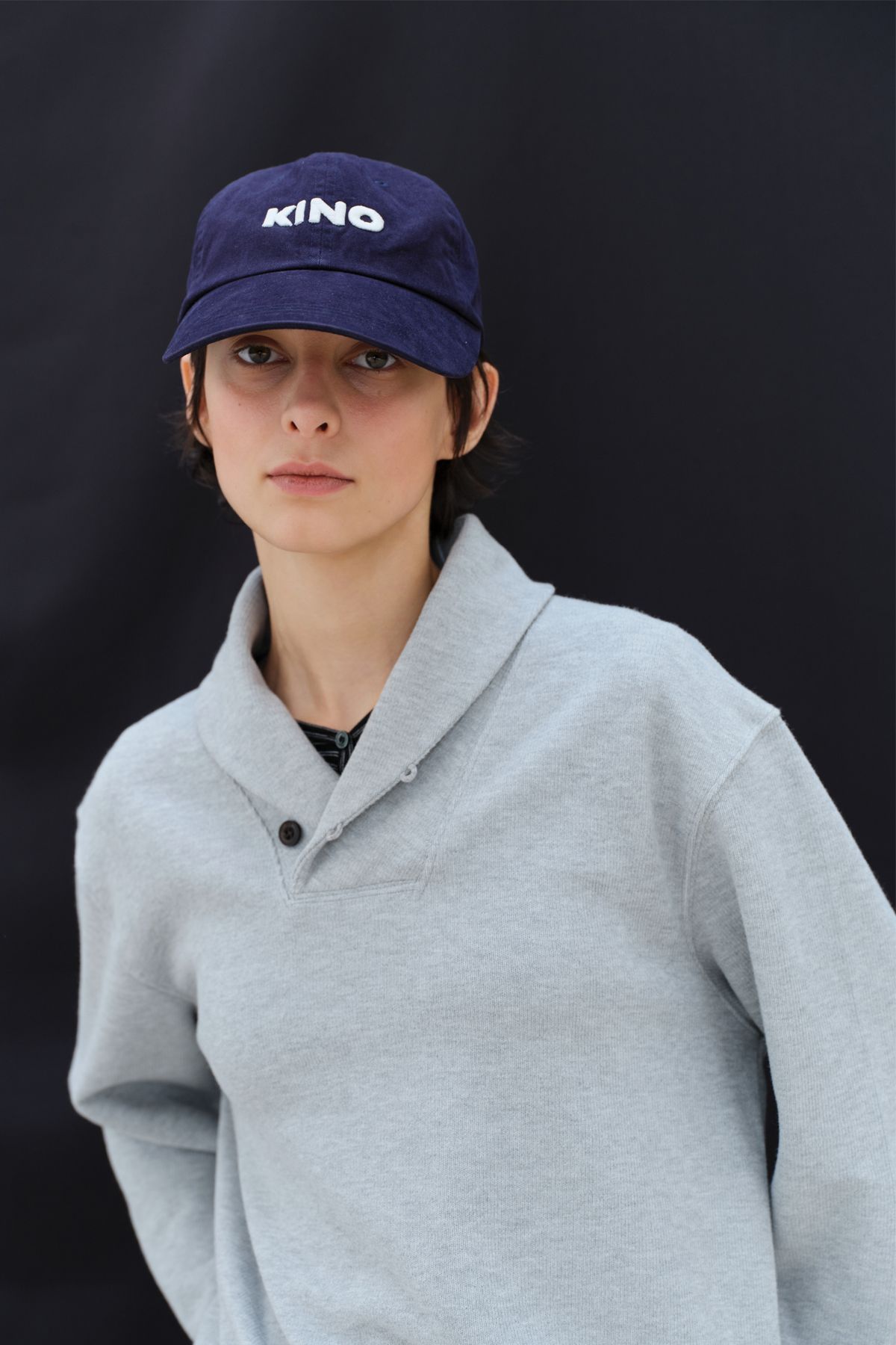 콥키노(KOBKINO) KINO LOGO COTTON CAP (NAVY)