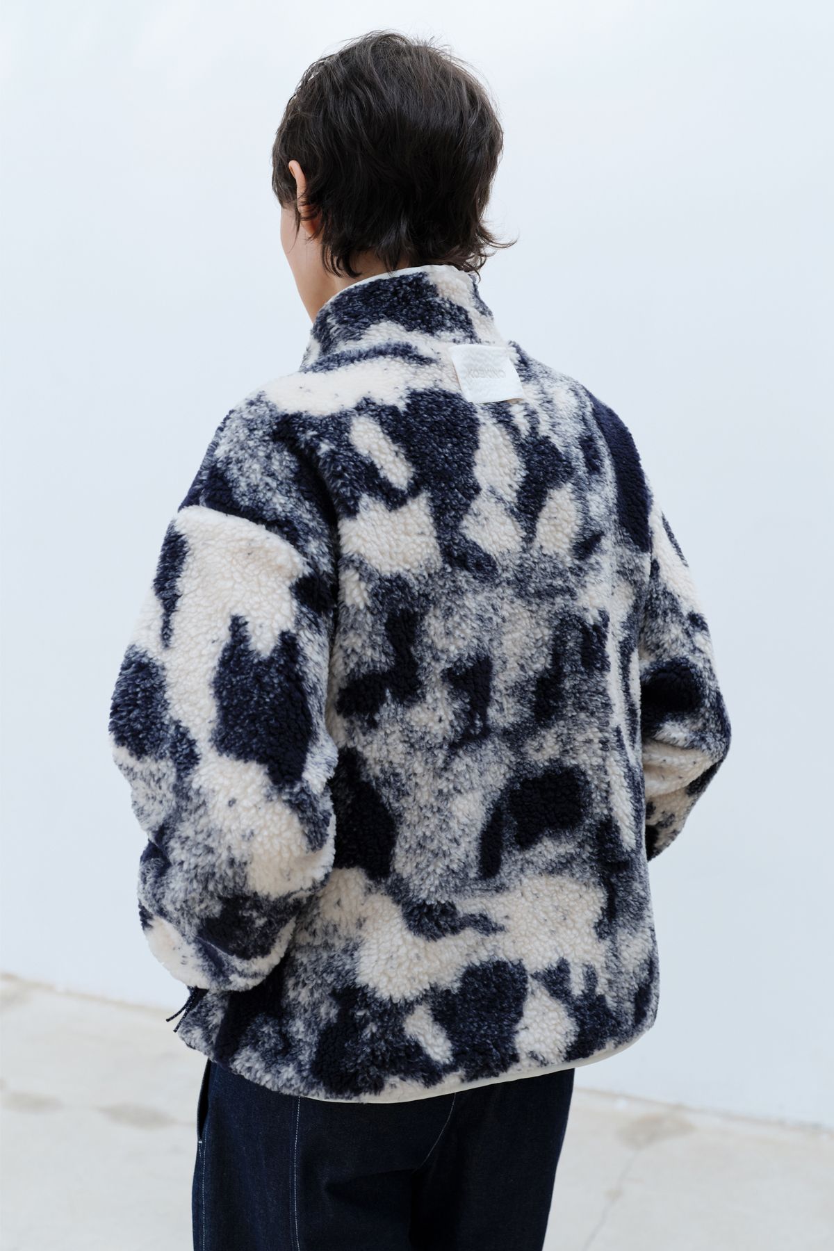 콥키노(KOBKINO) ABSTRACT FLEECE JACKET (CREAM/NAVY)