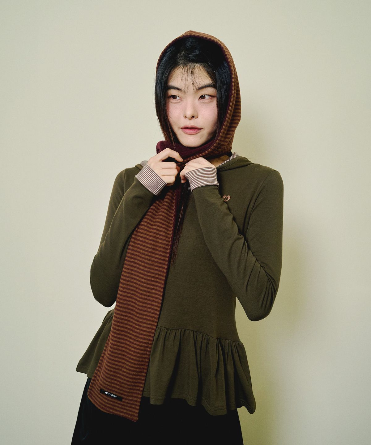 미헤브(MIHEV) 리버시블 토글 버튼 후드 머플러 퍼플 브라운