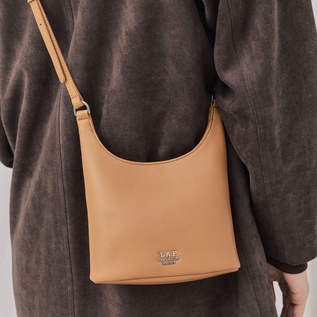 랩(LAP) SLIM CROSSBAG AR7AB844