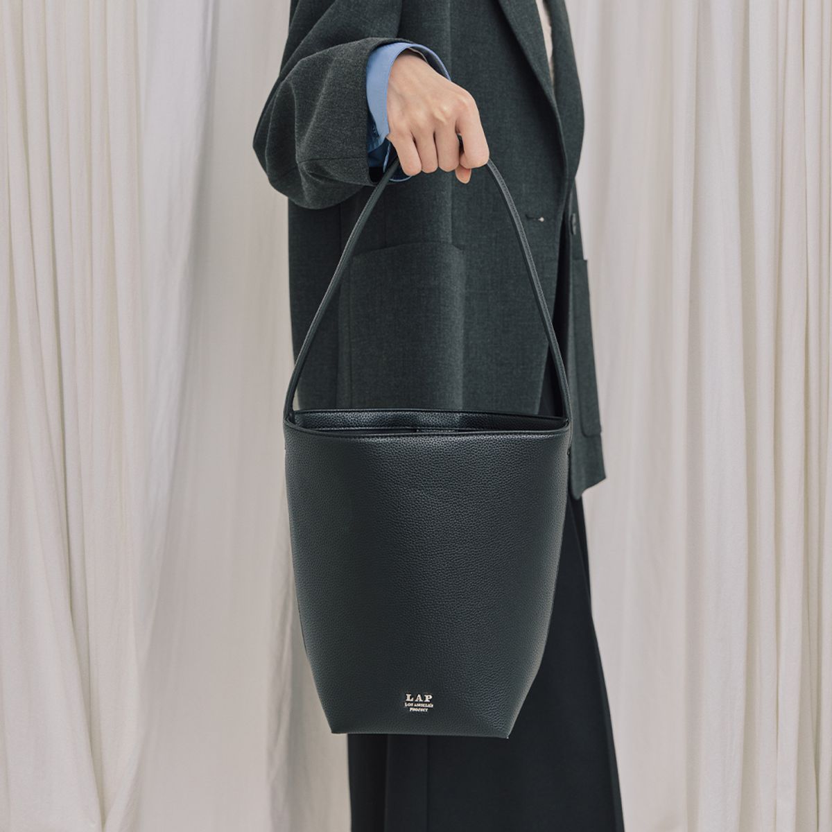 랩(LAP) SOPHIE BUCKET BAG AR7AB824