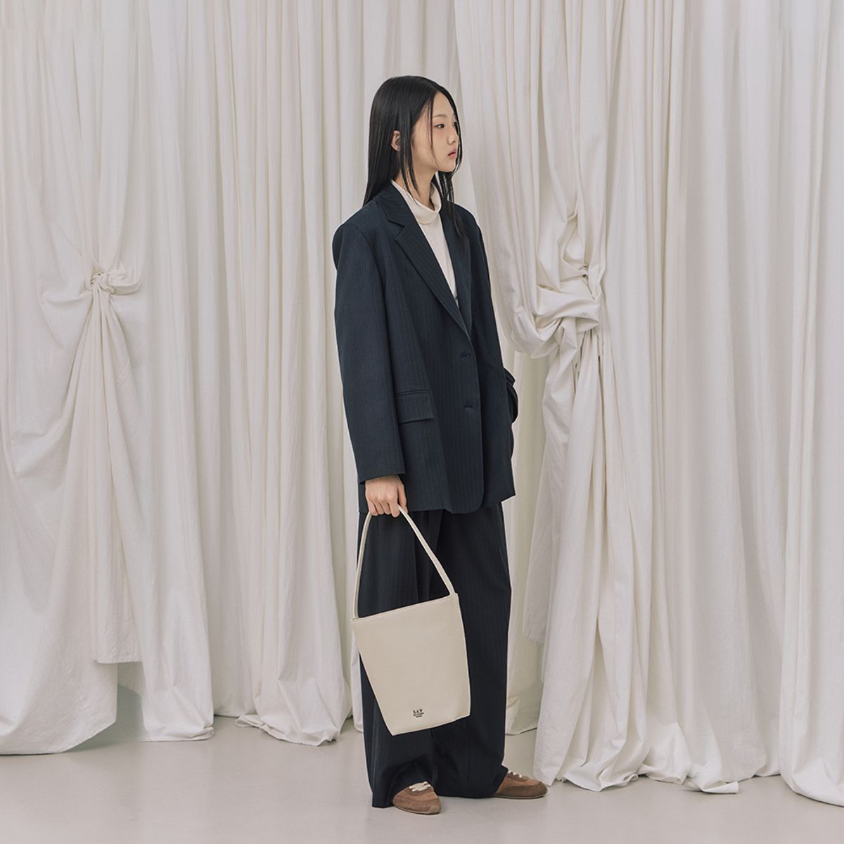 랩(LAP) SOPHIE BUCKET BAG AR7AB824
