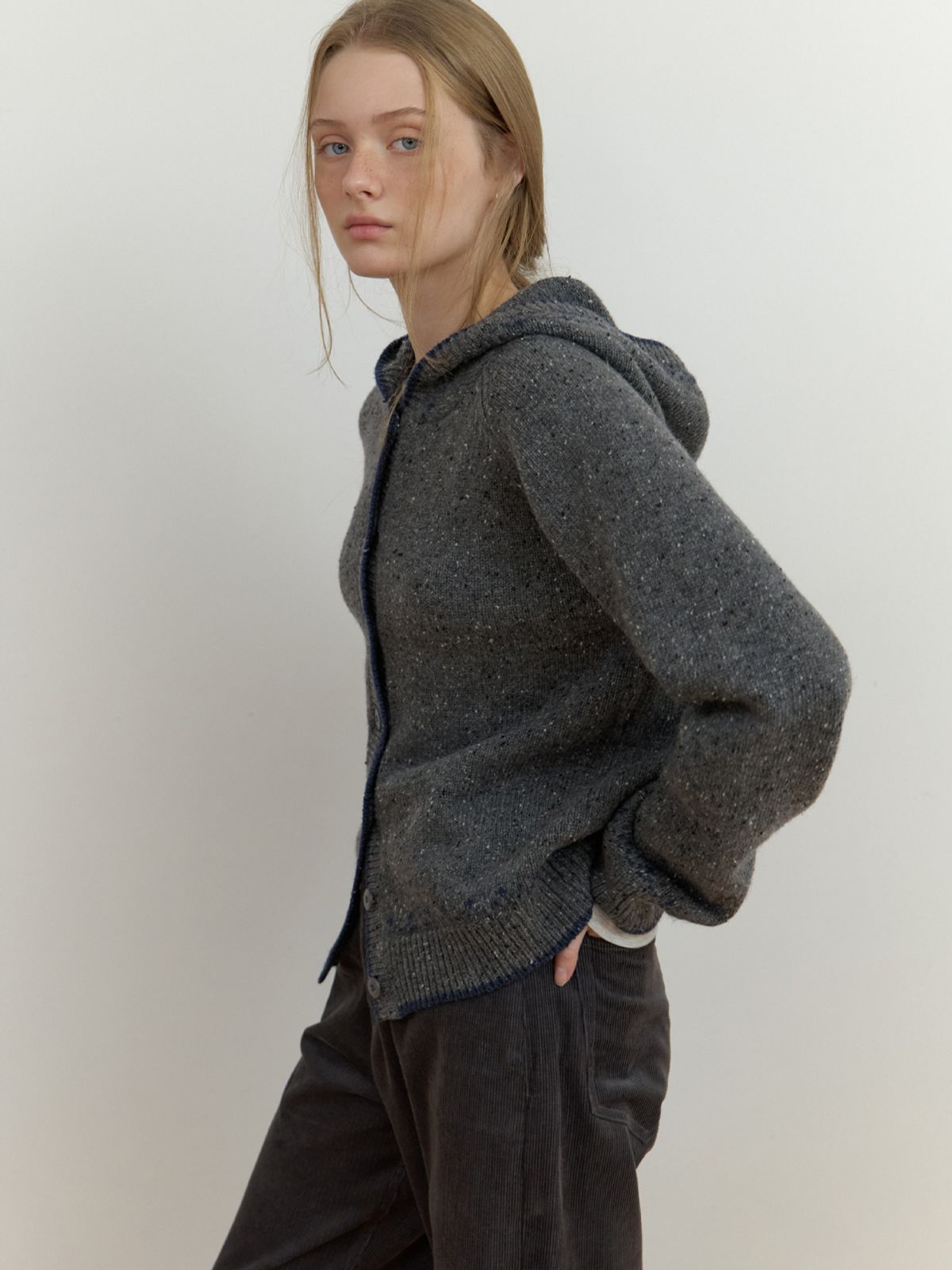 더미튼(THEMITTEN) Neive hoodie knit (charcoal)