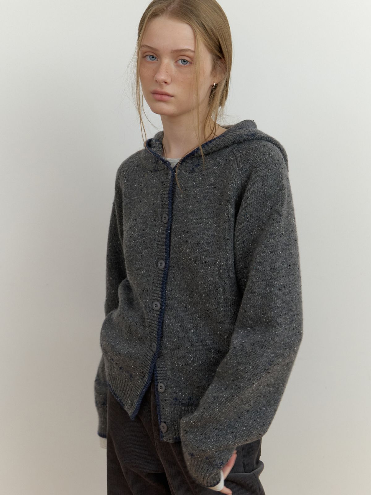 더미튼(THEMITTEN) Neive hoodie knit (charcoal)