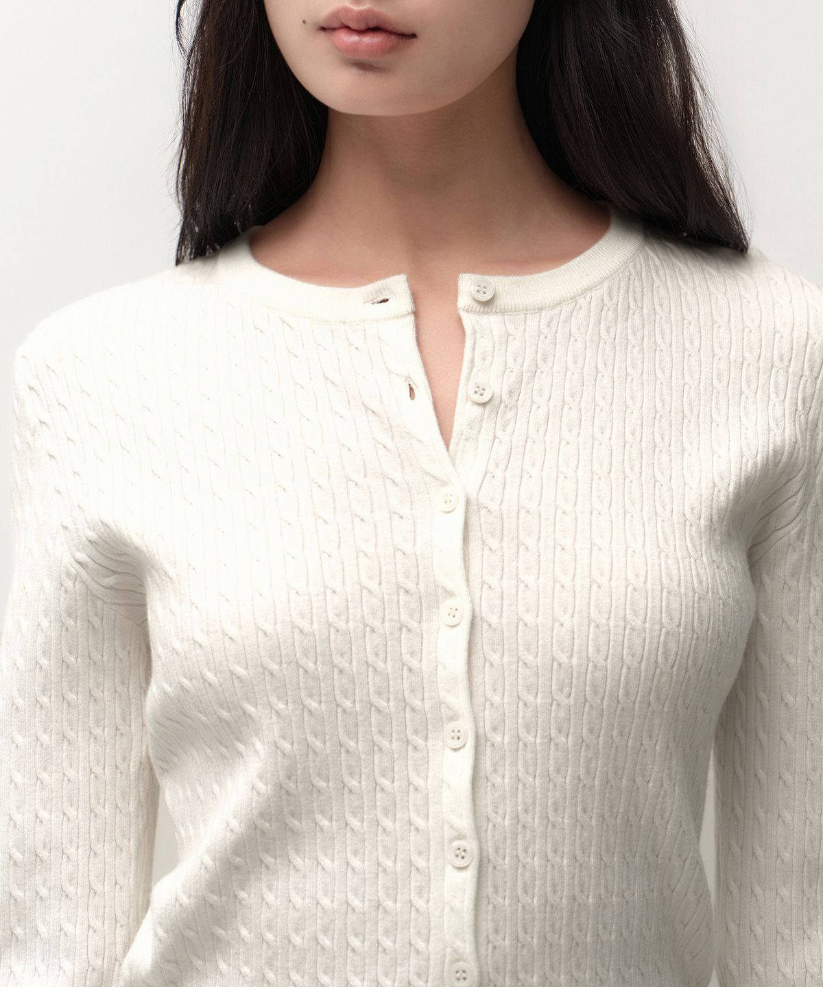 무신사 스탠다드 우먼(MUSINSA STANDARD WOMAN) 우먼즈 케이블 라운드 넥 가디건 [아이보리]