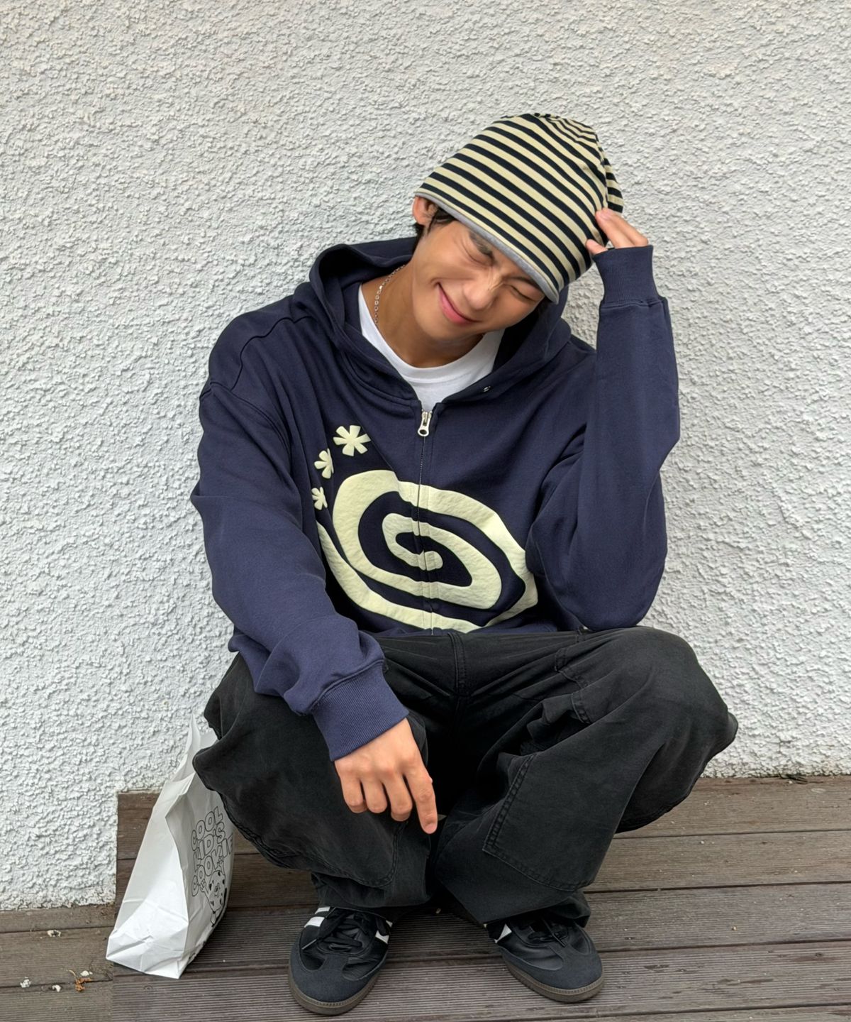 아모우(AMOU) Molly Hoodie Zip Up NAVY