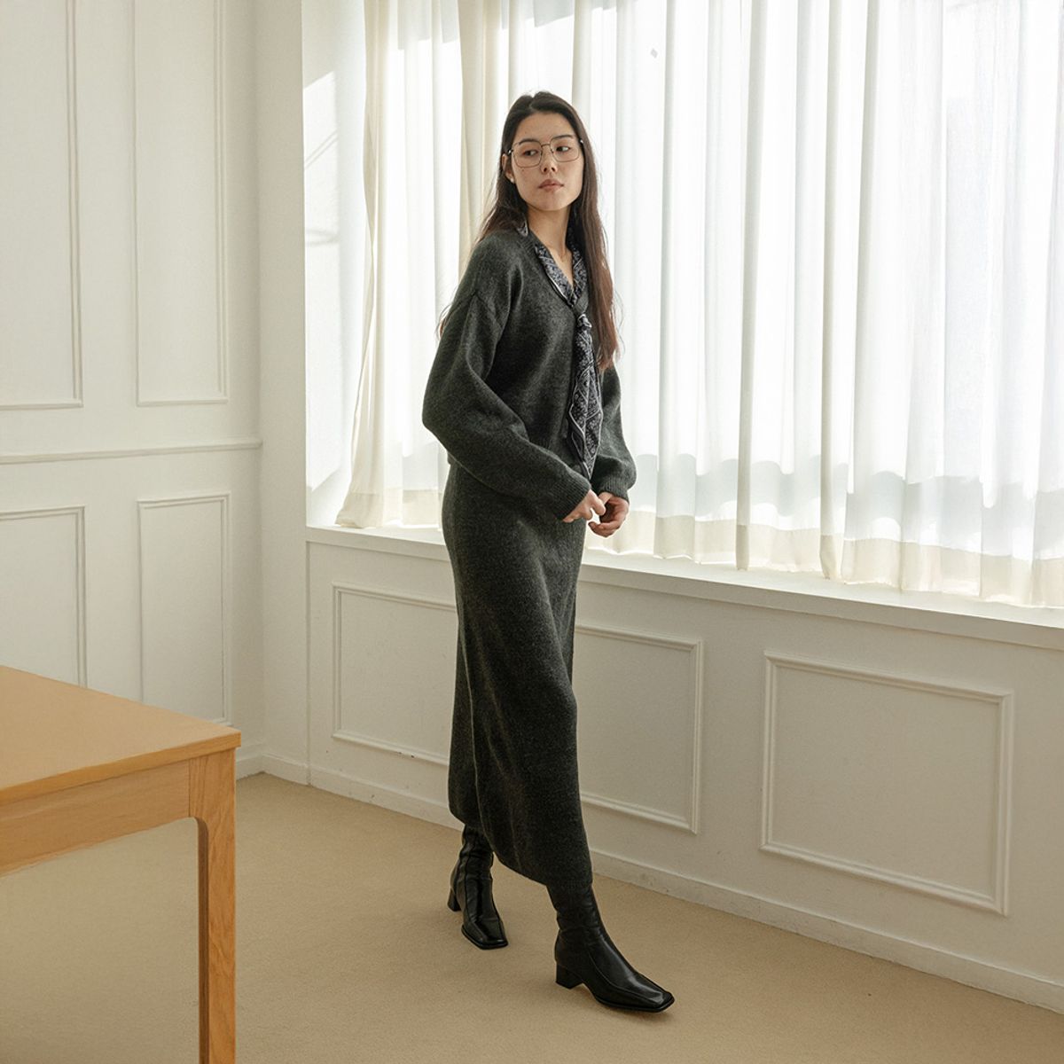 랭썬(LANGSON) LS_Silk scarf knit two-piece set_2color