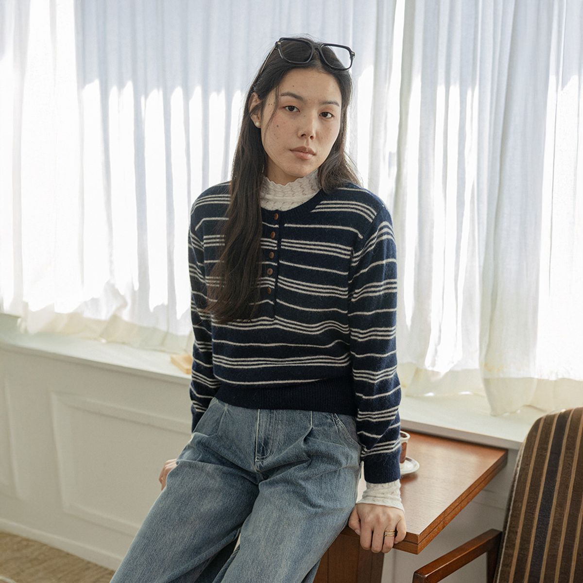 랭썬(LANGSON) LS_Crew neck button striped knit top_2color