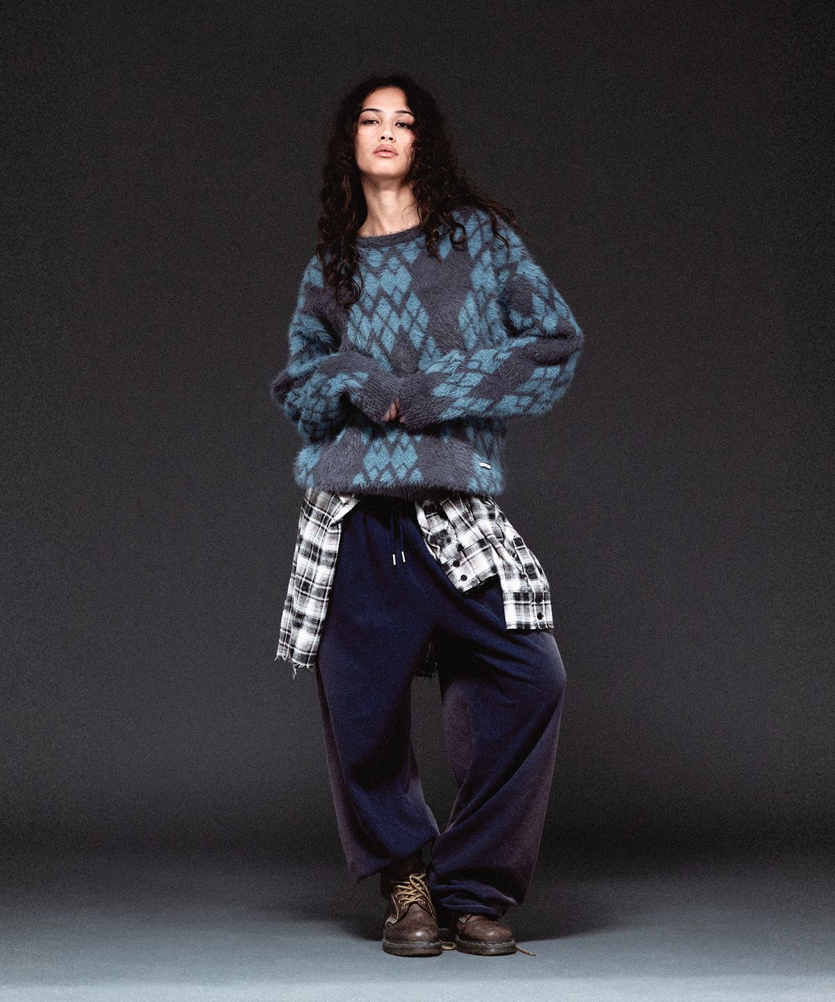 더바이닐하우스(THEVINYLHOUSE) ARGYLE SWEATER GREY