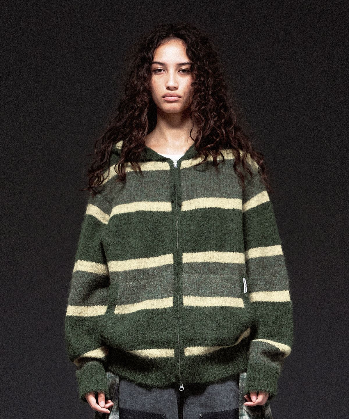 더바이닐하우스(THEVINYLHOUSE) STRIPE KNIT HOODIE ZIP-UP KHAKI