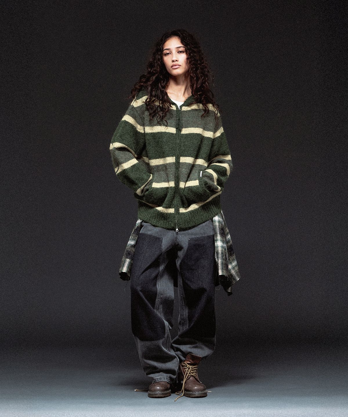 더바이닐하우스(THEVINYLHOUSE) STRIPE KNIT HOODIE ZIP-UP KHAKI