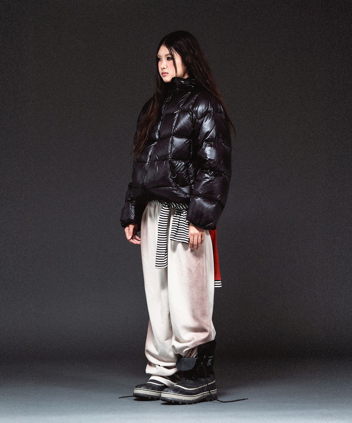 더바이닐하우스(THEVINYLHOUSE) HOODED DUCK DOWN JACKET BLACK