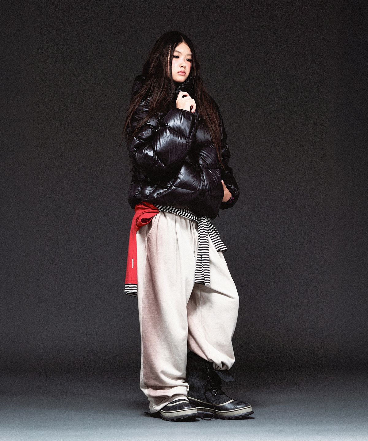 더바이닐하우스(THEVINYLHOUSE) HOODED DUCK DOWN JACKET BLACK