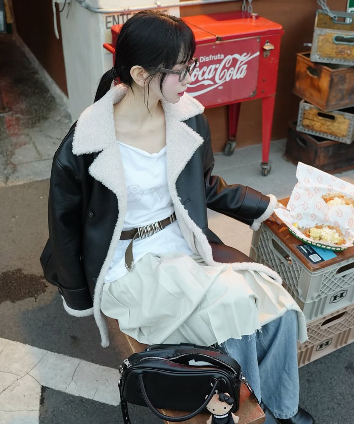 오아이오아이 컬렉션(OIOI COLLECTION) 무스탕 하프 코트 [BLACK]