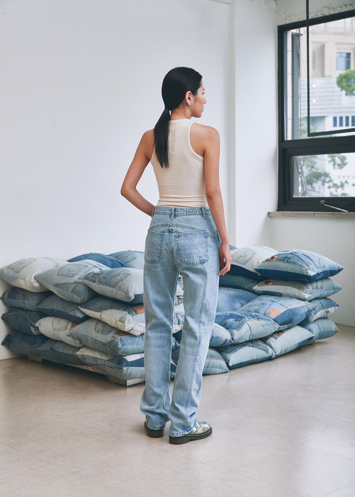 세븐틴엔드(17END) F 005 A ROUND JEANS