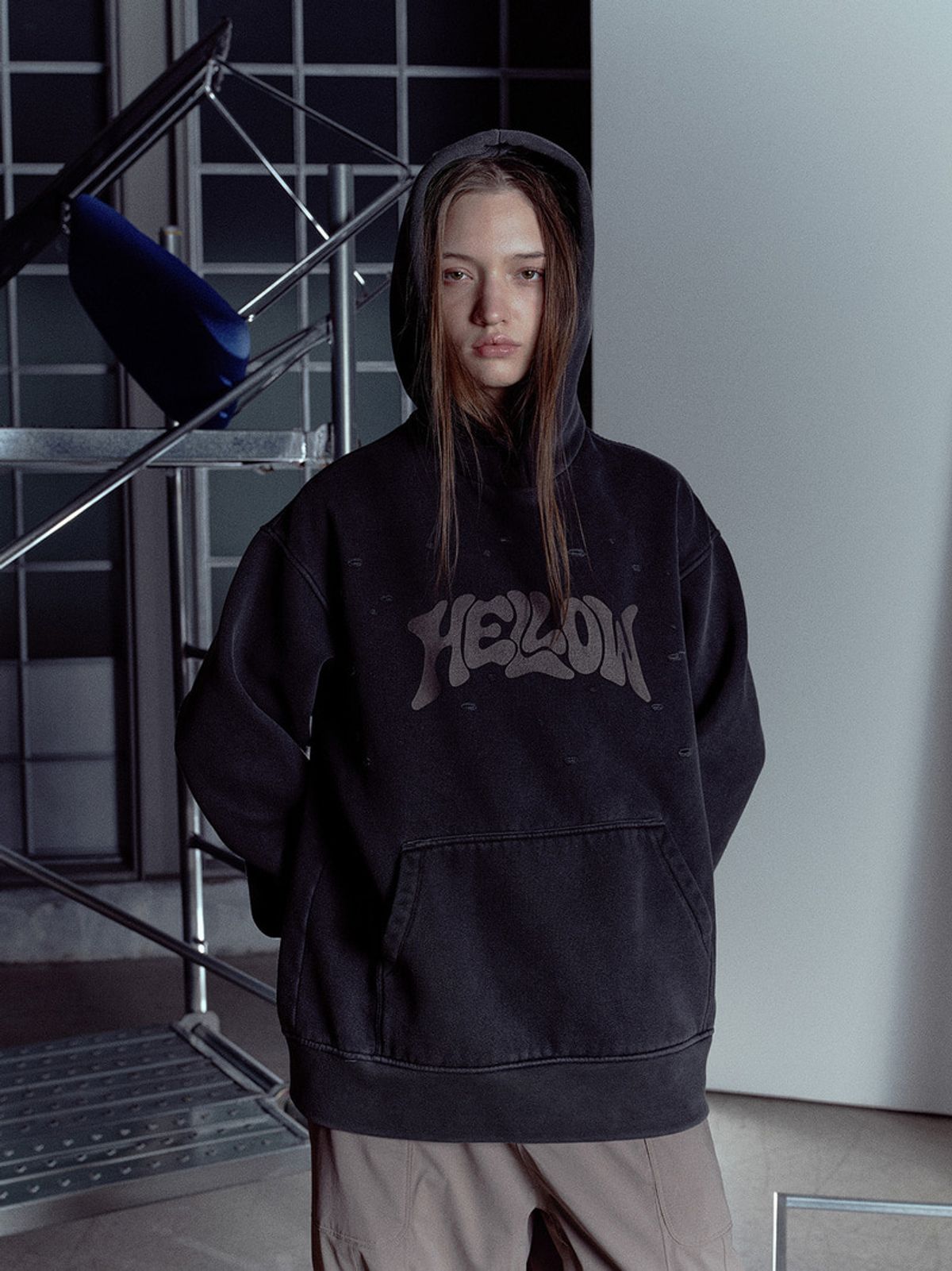 헬로우(HELLOW) PULSE HOODY 25 CHARCOAL