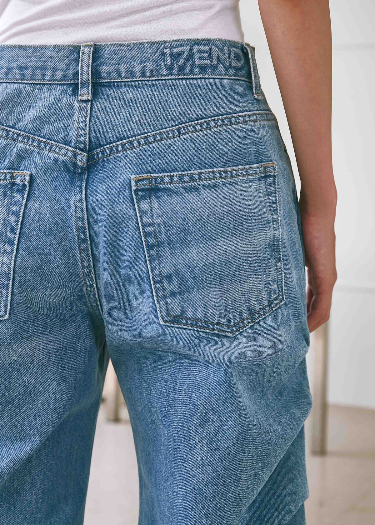 세븐틴엔드(17END) F 007 SIX TUCKS JEANS