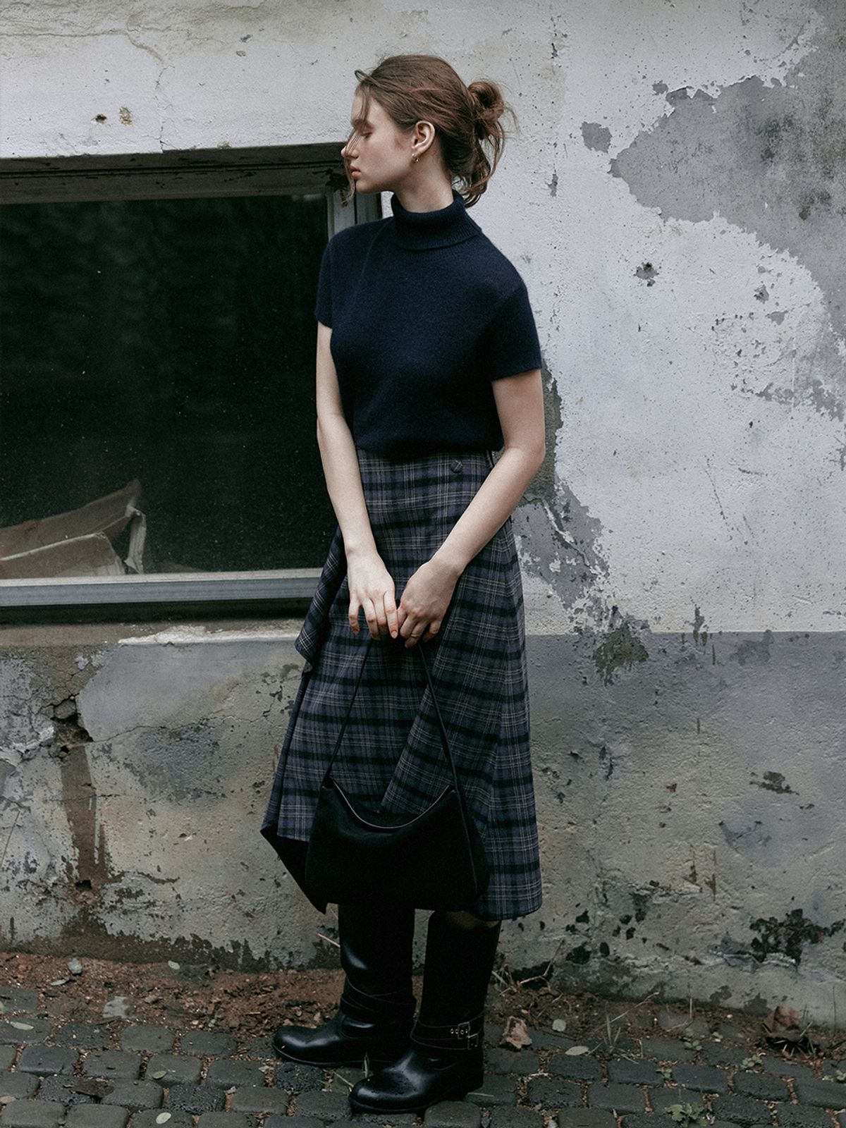 르니나(LENINA) SAVAGE check wrap unbalance skirt_GRAY