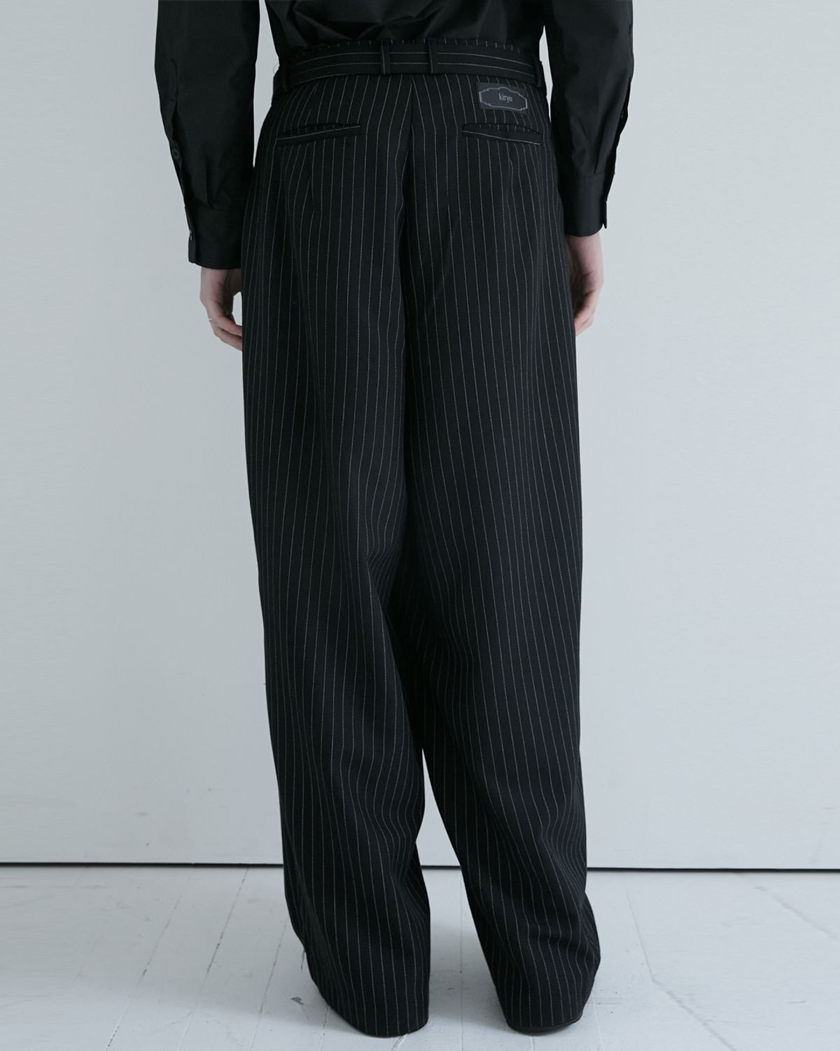 키류(KIRYU) BELTED CURVED SLACKS (STRIPE)