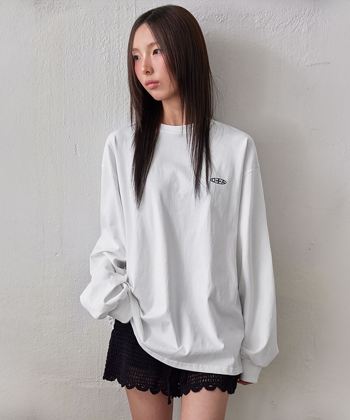 런던다다(LONDONDADA) SIGNATURE PRINTED OVERSIZED FIT LONG-SLEEVED T-SHIRT, WHITE