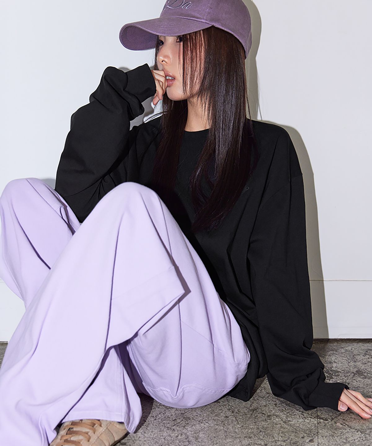 런던다다(LONDONDADA) SIGNATURE PRINTED OVERSIZED FIT LONG-SLEEVED T-SHIRT, BLACK