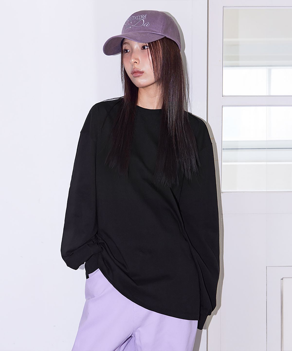 런던다다(LONDONDADA) SIGNATURE PRINTED OVERSIZED FIT LONG-SLEEVED T-SHIRT, BLACK