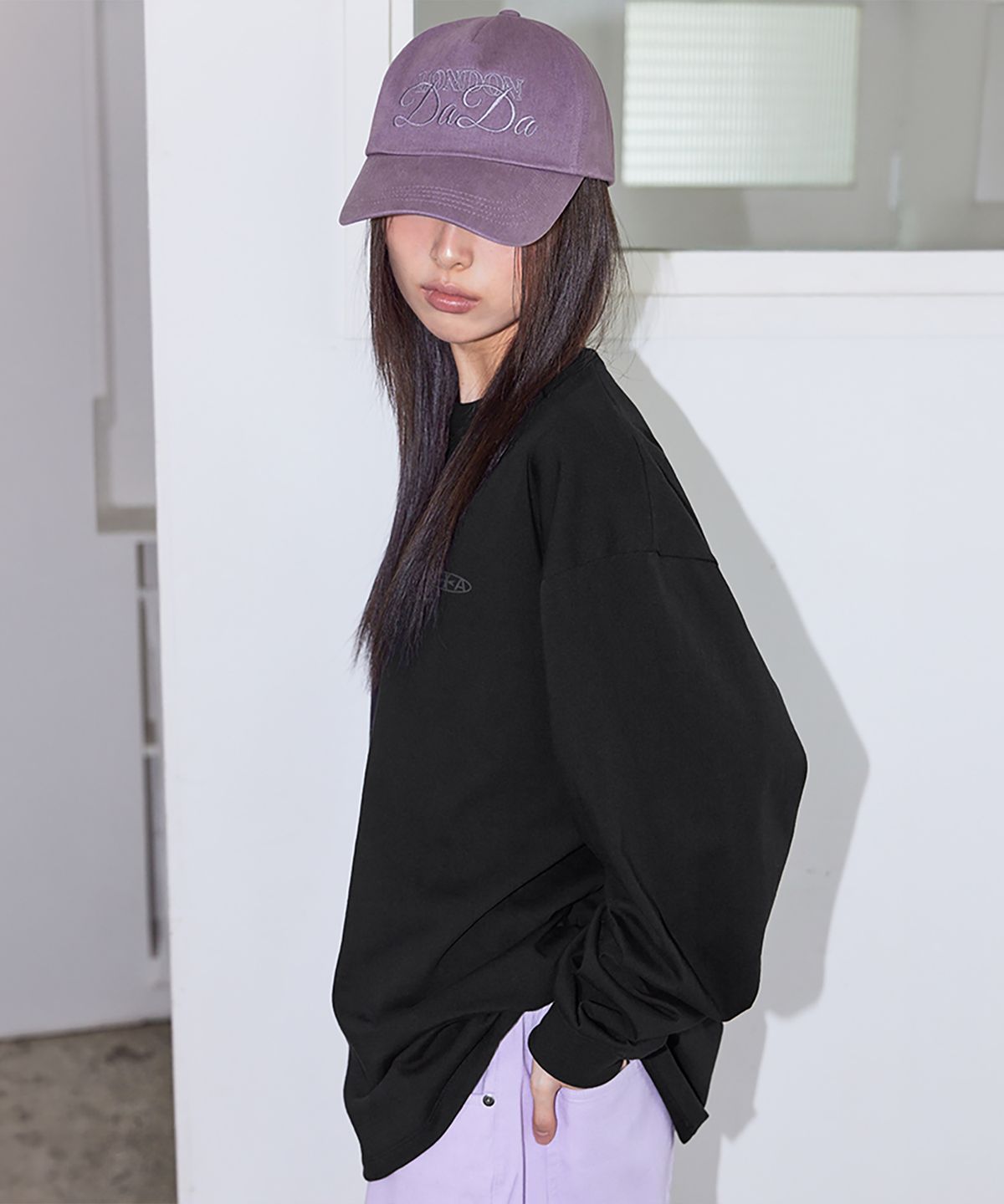 런던다다(LONDONDADA) SIGNATURE PRINTED OVERSIZED FIT LONG-SLEEVED T-SHIRT, BLACK
