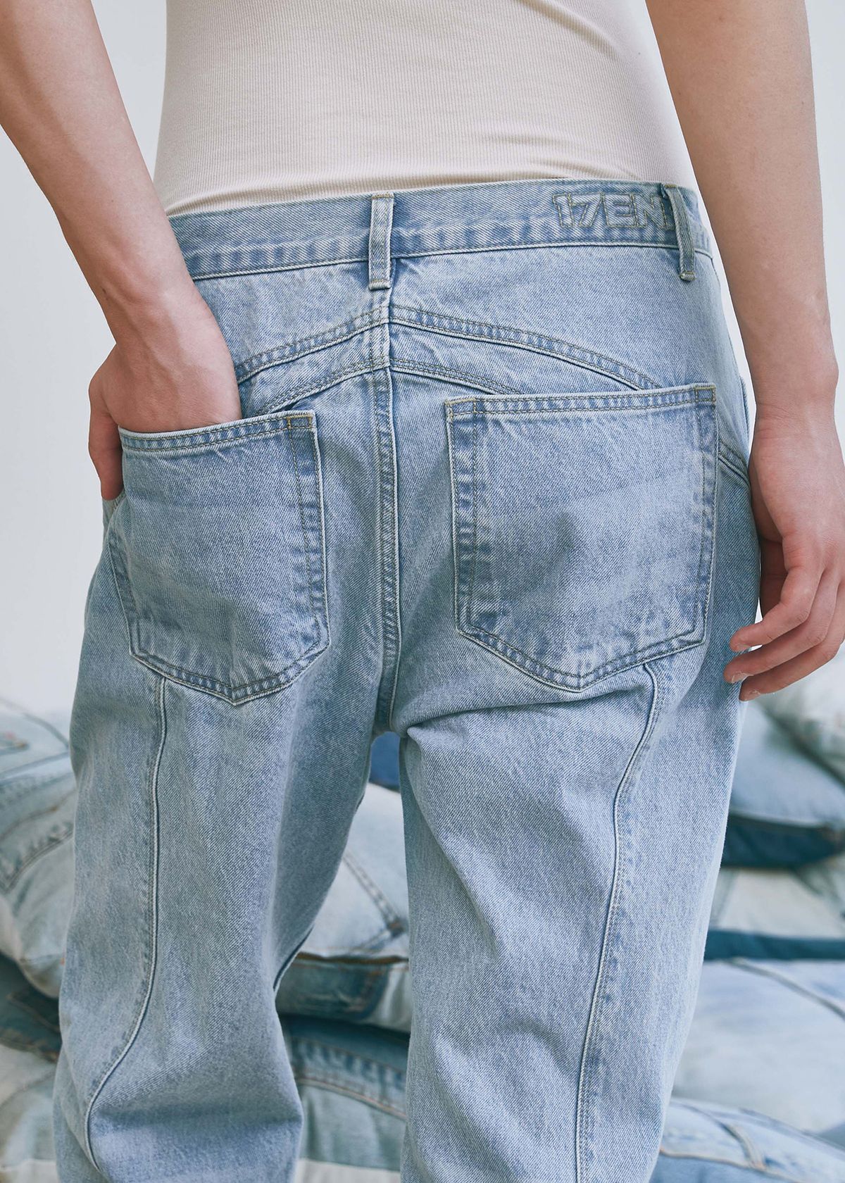 세븐틴엔드(17END) M 005 A ROUND JEANS