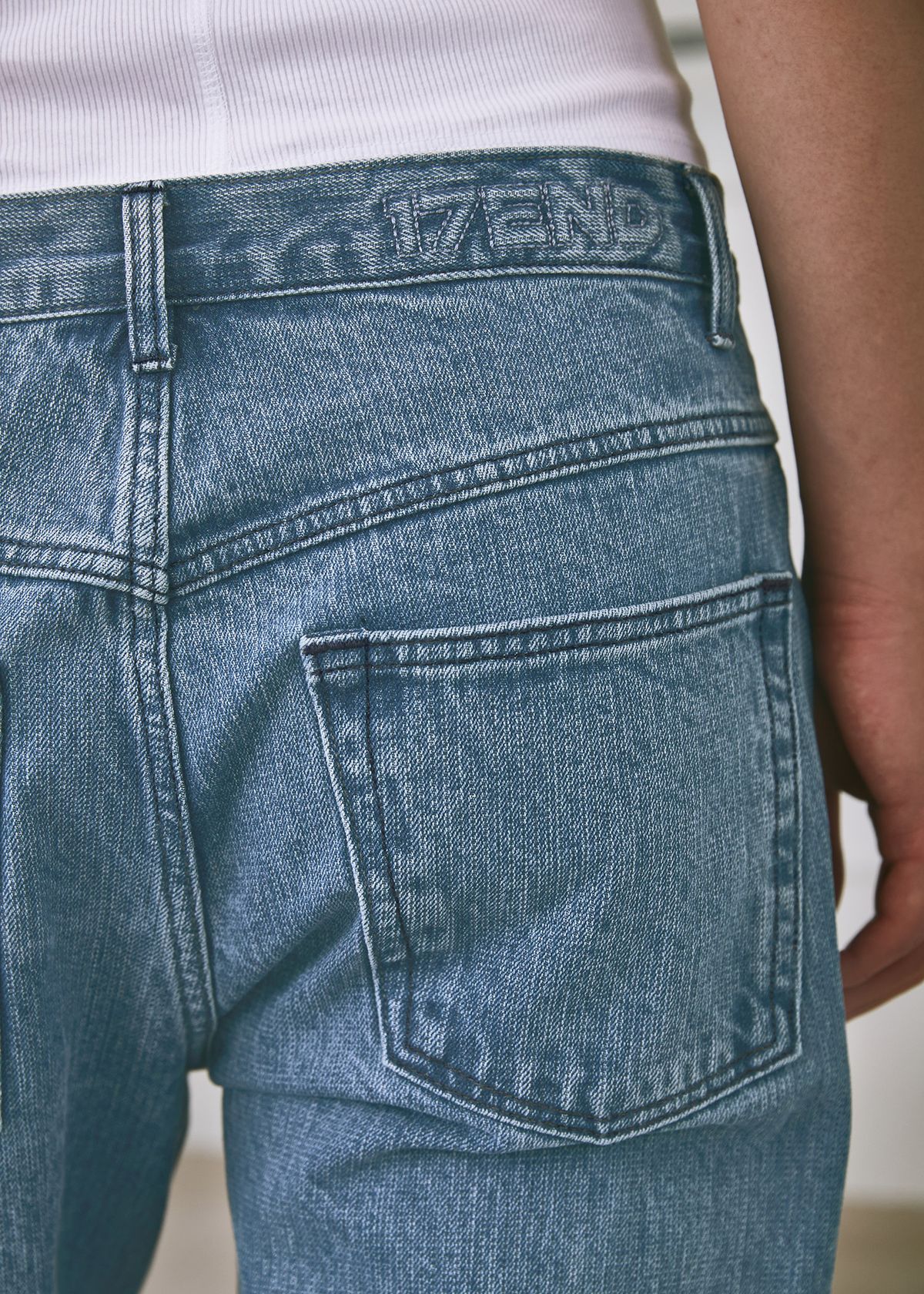 세븐틴엔드(17END) M 009 STRIPED DENIM JEANS