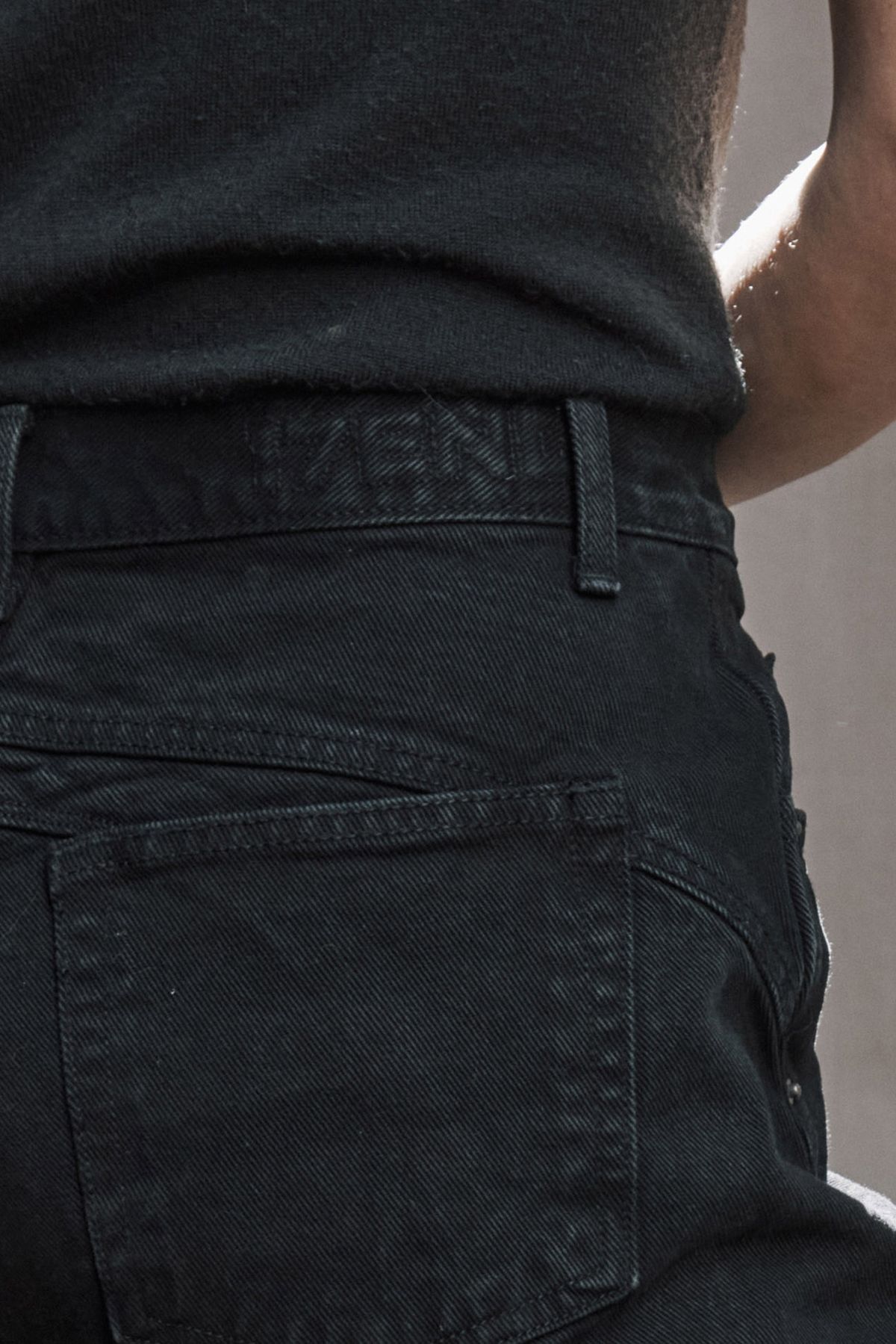 세븐틴엔드(17END) F 006 A ROUND JEANS BK