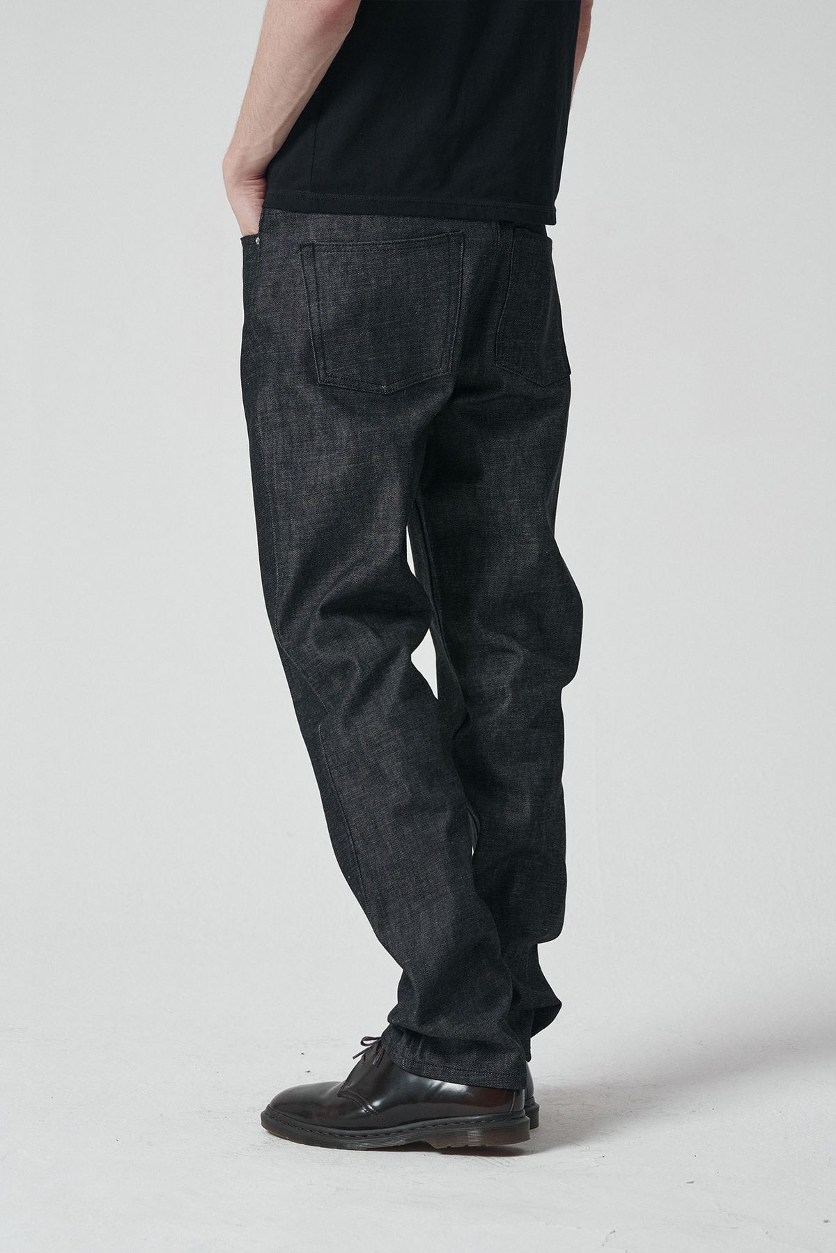 세븐틴엔드(17END) M 001 NON FADE JEANS BK