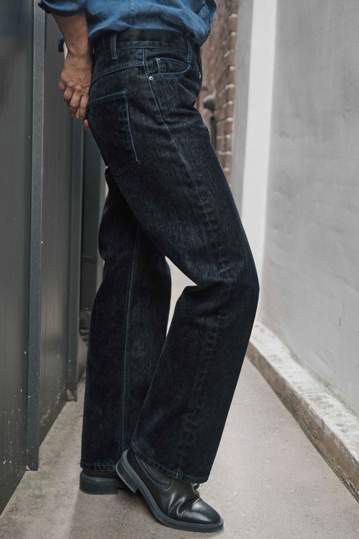 세븐틴엔드(17END) F 033 FLOKED DENIM JEANS