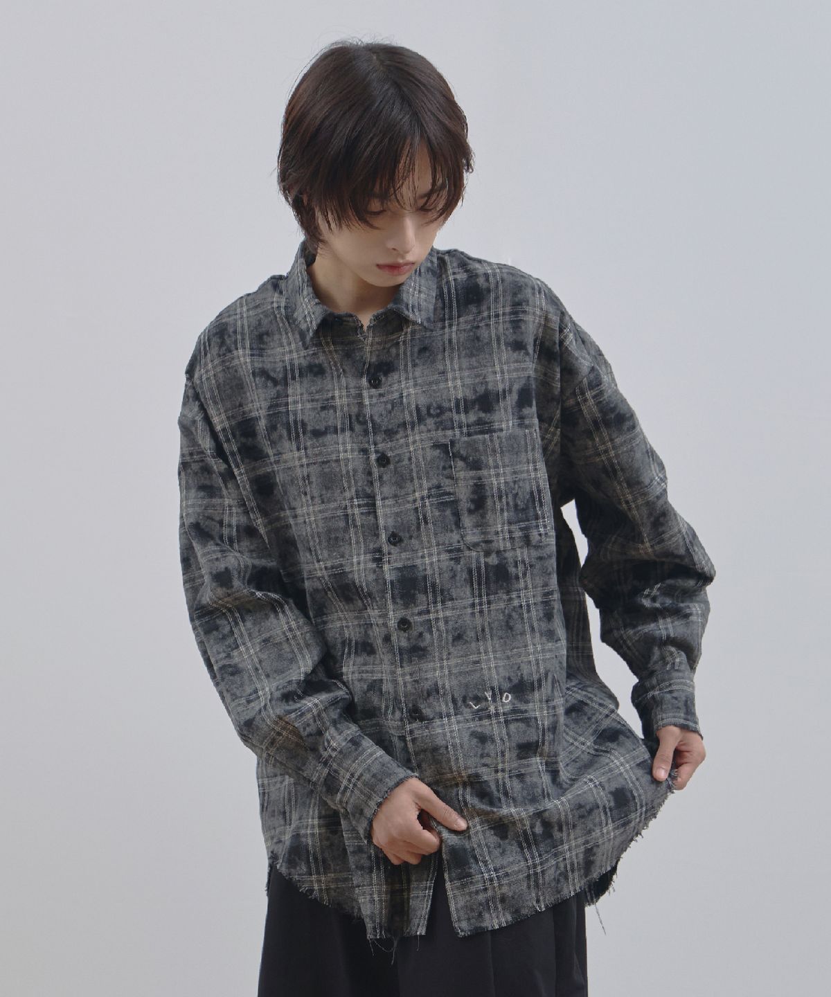 라드에디션(LAD EDITION) 그레이 빈티지 워싱 오버핏 체크 셔츠_블랙