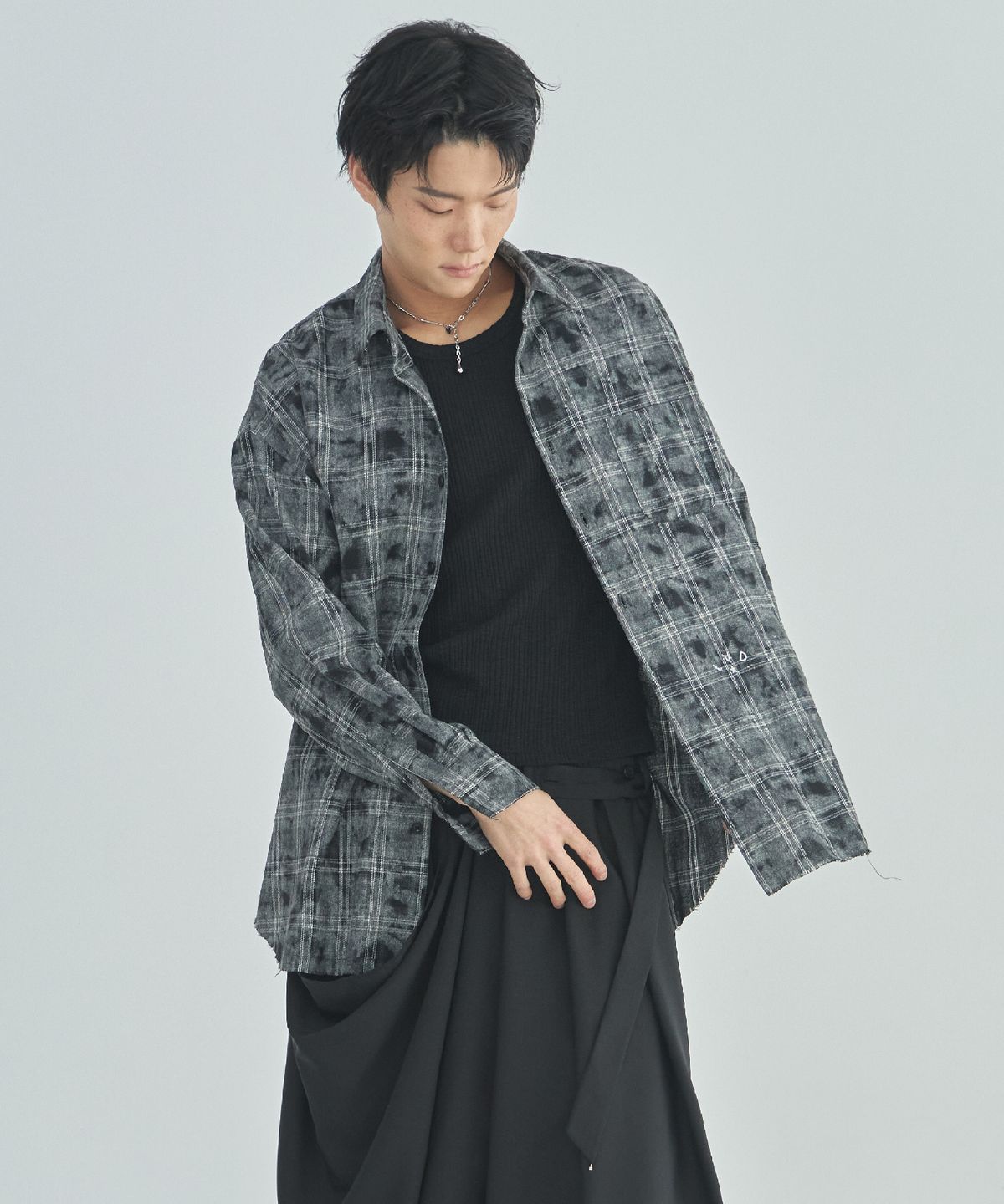 라드에디션(LAD EDITION) 그레이 빈티지 워싱 오버핏 체크 셔츠_블랙