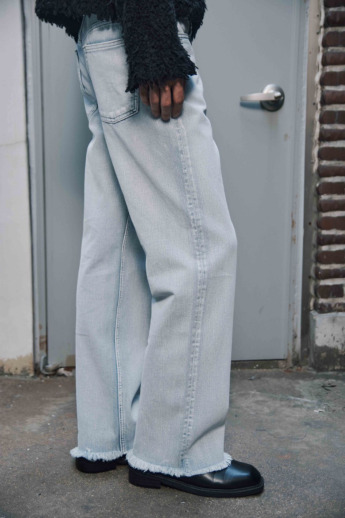 세븐틴엔드(17END) M 0092 WP STRIPED DENIM JEANS