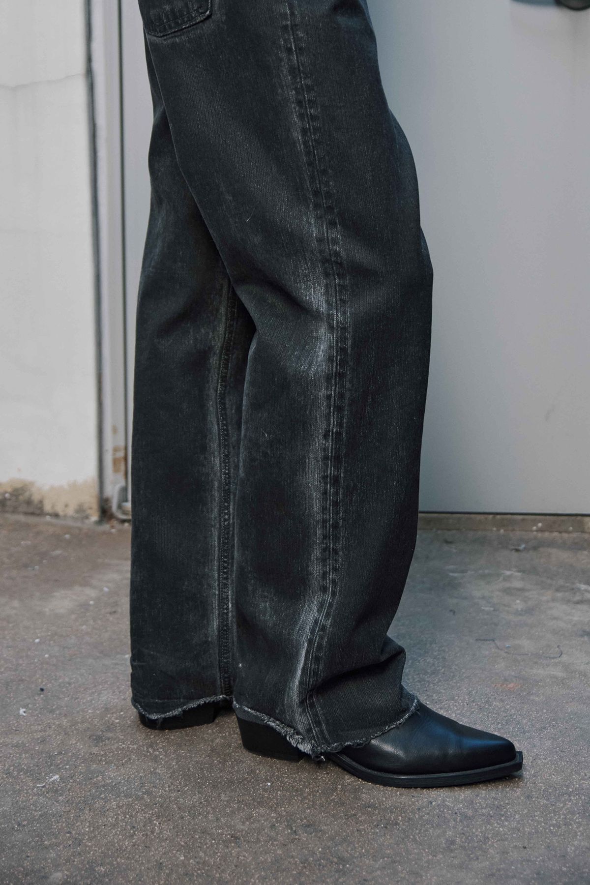 세븐틴엔드(17END) M 0102 BP STRIPED DENIM JEANS