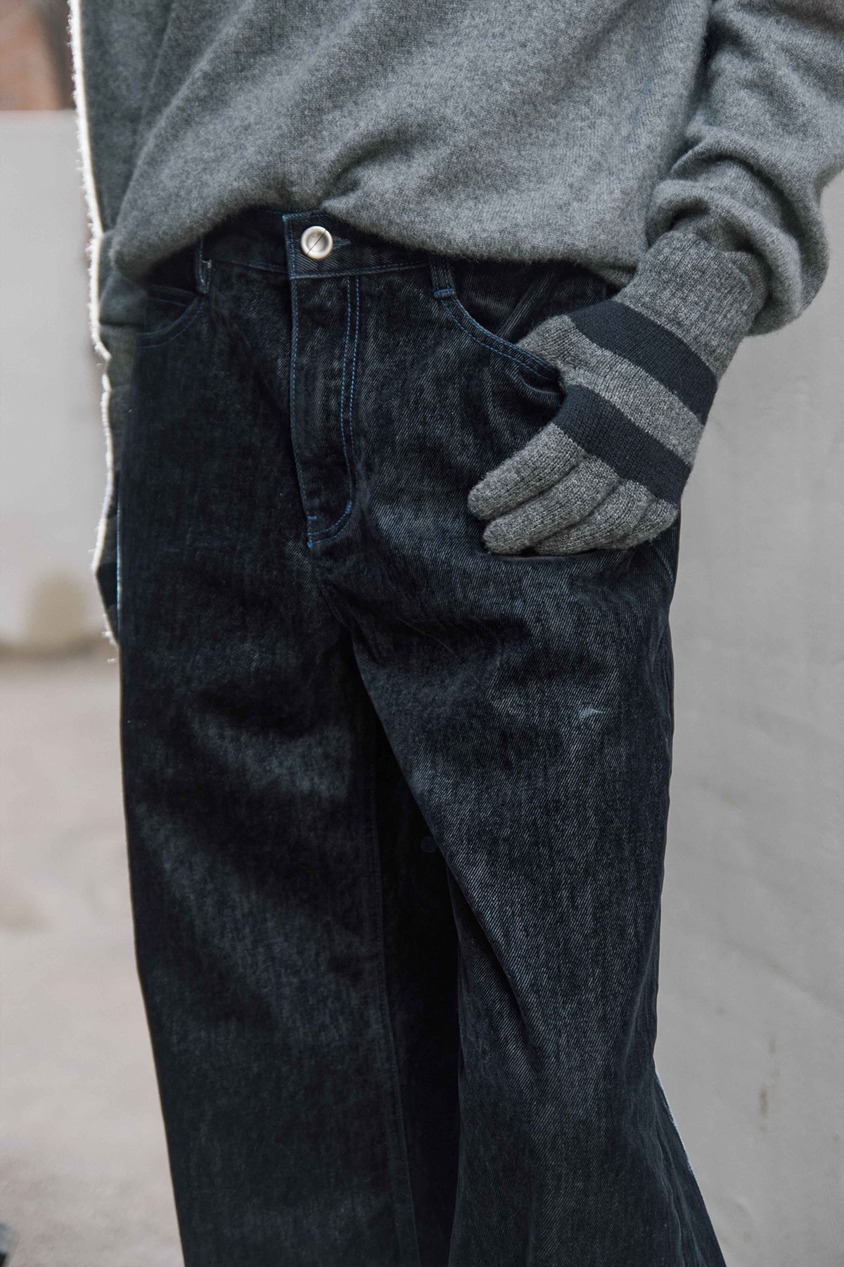 세븐틴엔드(17END) M 033 FLOKED DENIM JEANS
