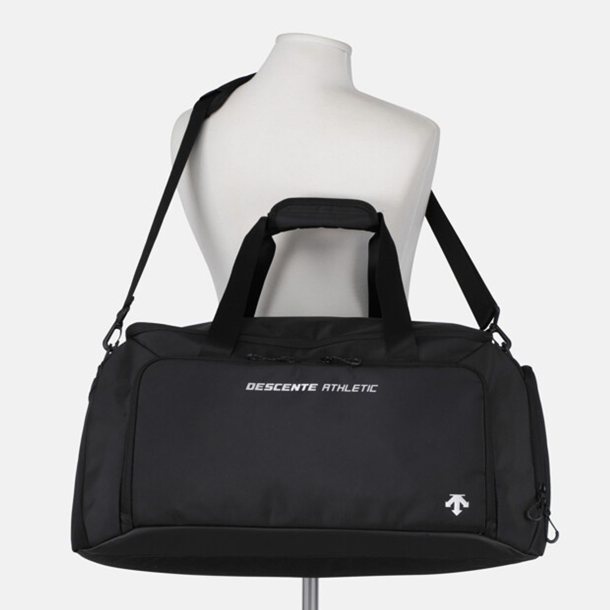 데상트(DESCENTE) 트레이닝 엘리트 짐백 (45L) 블랙 SR123TBG1C