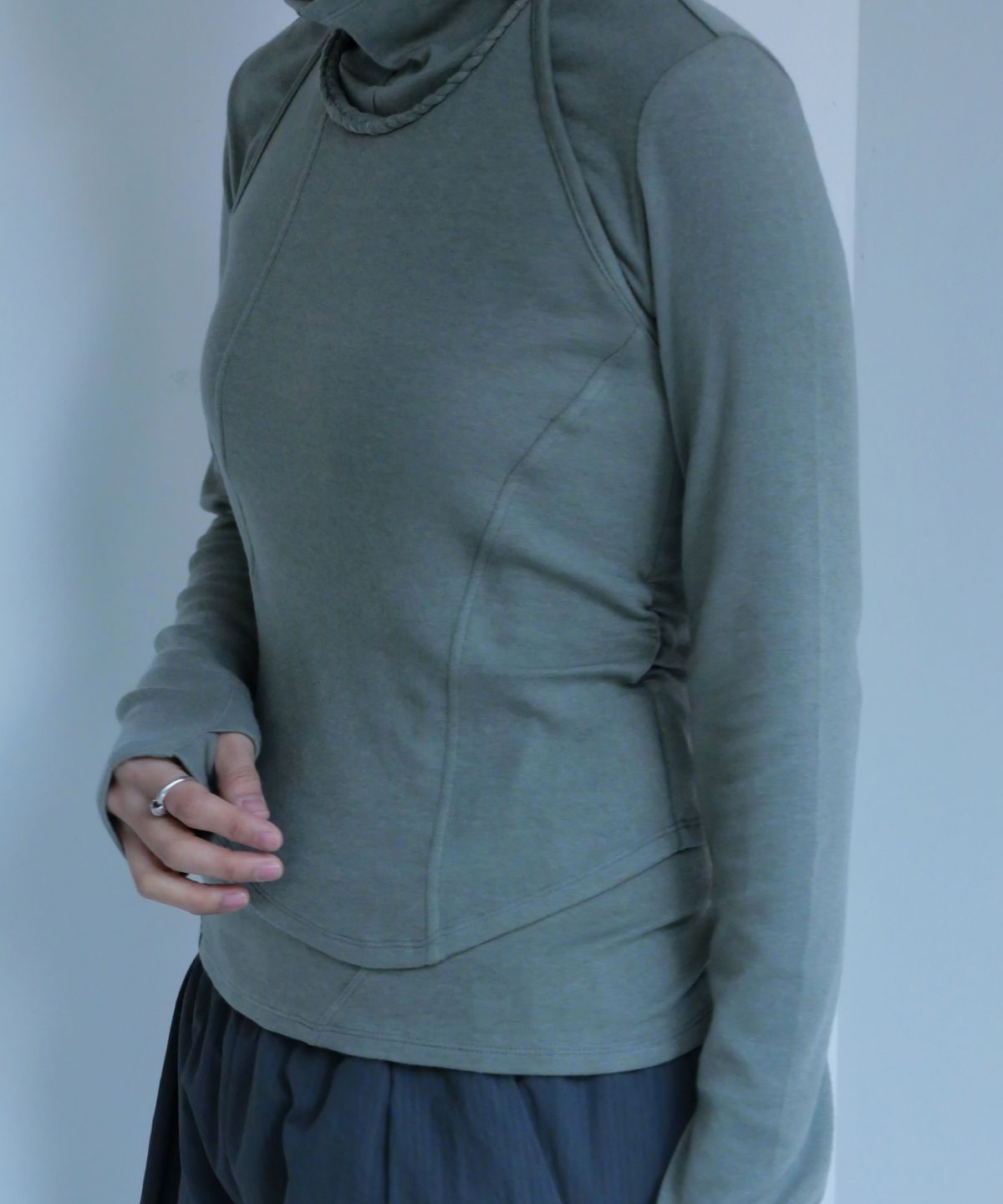 차마스포츠랩(CHAMASPORTSLAB) Wool Hand Braid Top_Khaki