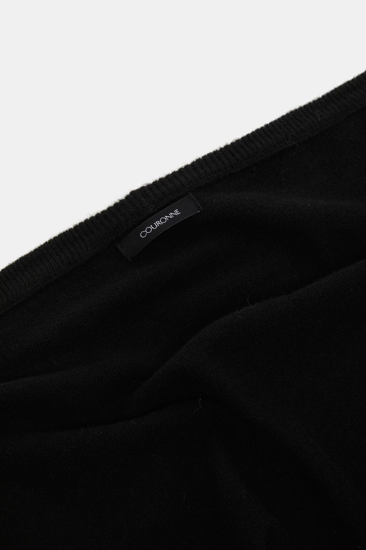 쿠론(COURONNE) Triangle Wool Muffler_RCAJX25641BKX