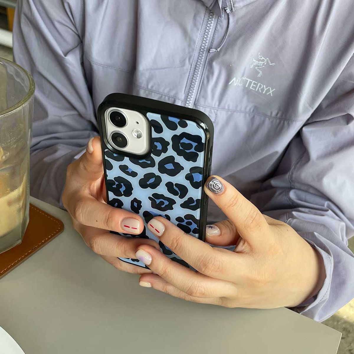듀이(DEWY) Aqua leopard phone case 호피 레오파드 범퍼 폰케이스 (+맥세이프, 갤럭시 제트플립)