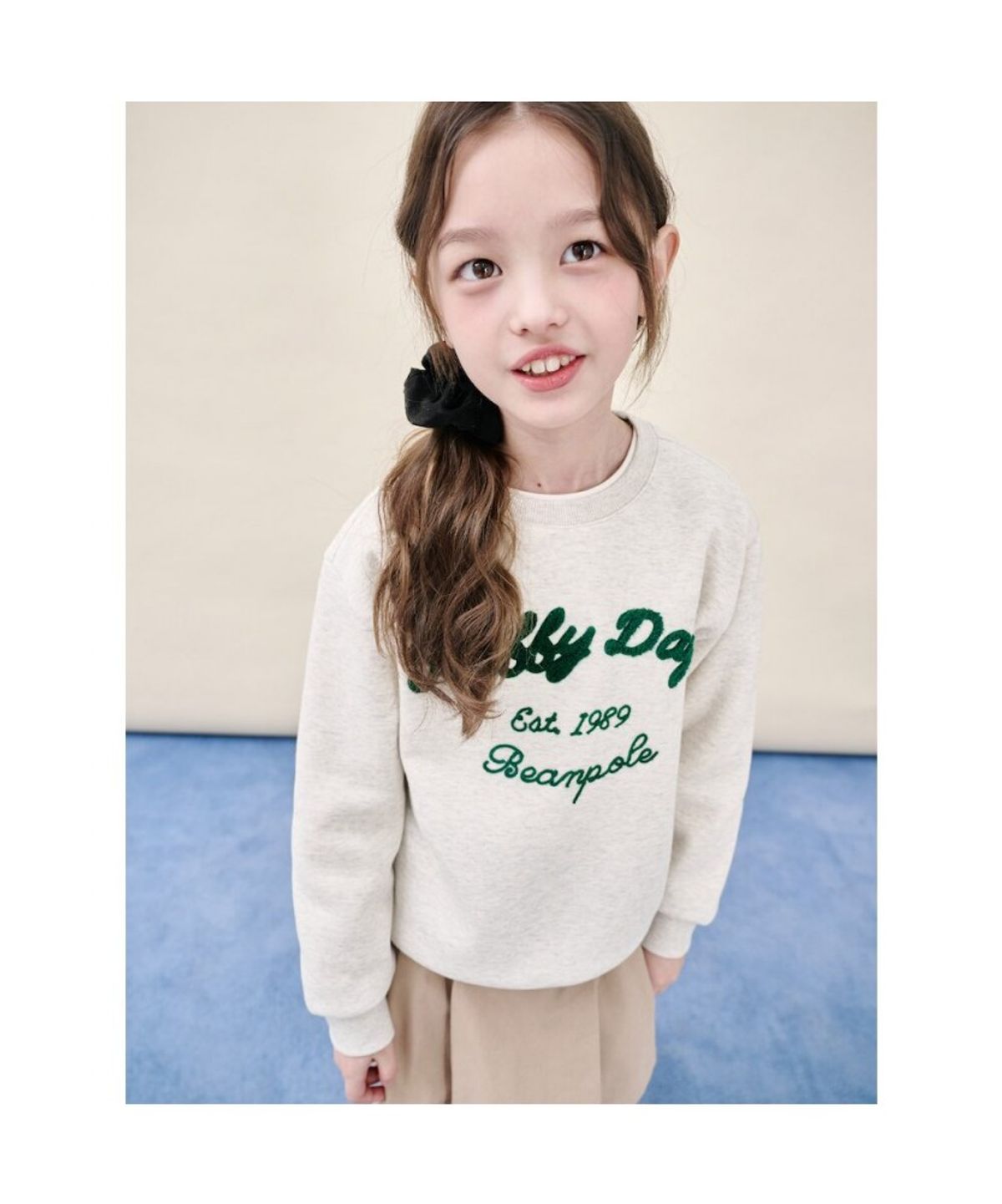 빈폴 키즈(BEANPOLE KIDS) 부클 자수 기모 스웨트 셔츠  베이지 (BI5Y41U02A)