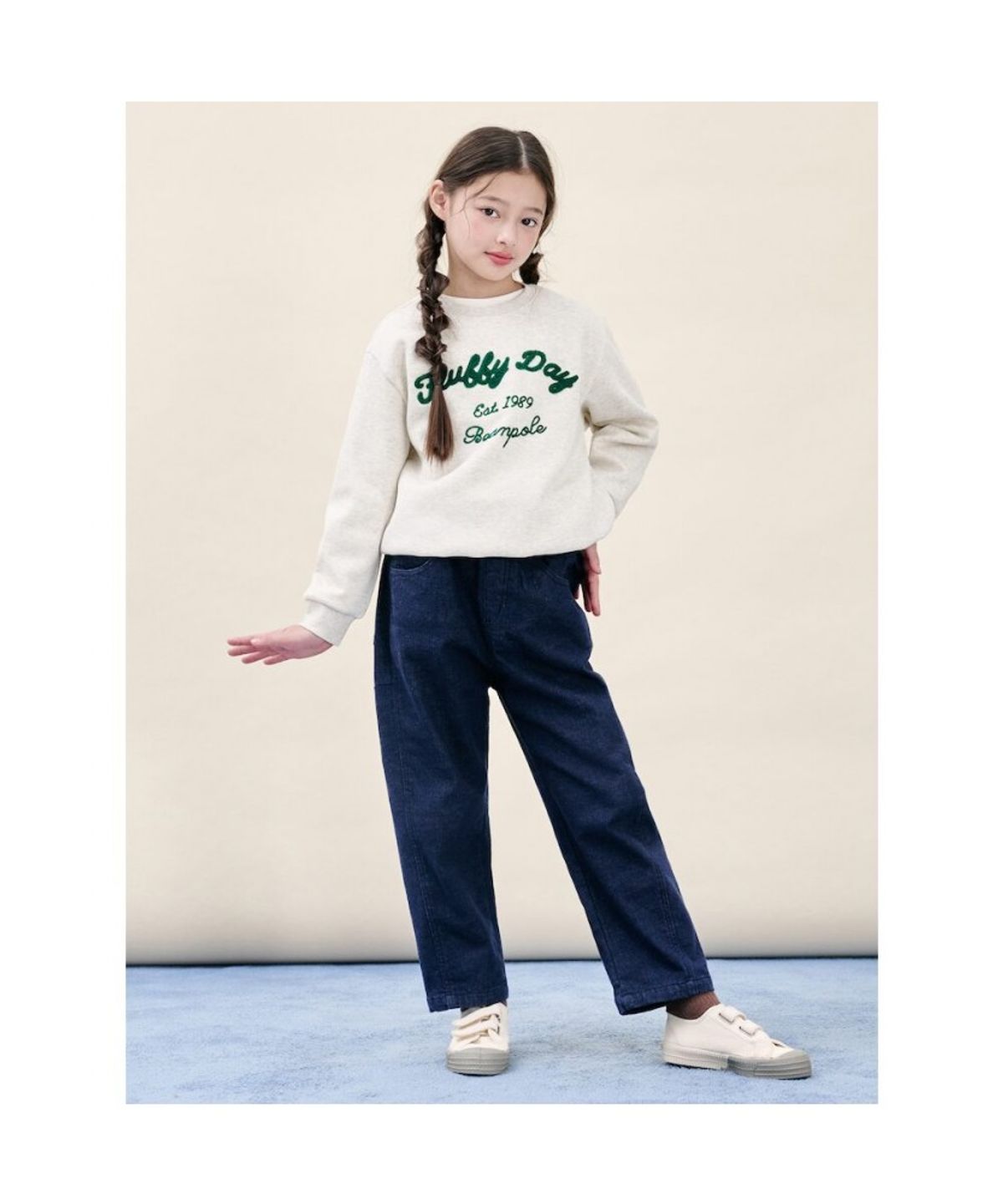 빈폴 키즈(BEANPOLE KIDS) 부클 자수 기모 스웨트 셔츠  베이지 (BI5Y41U02A)