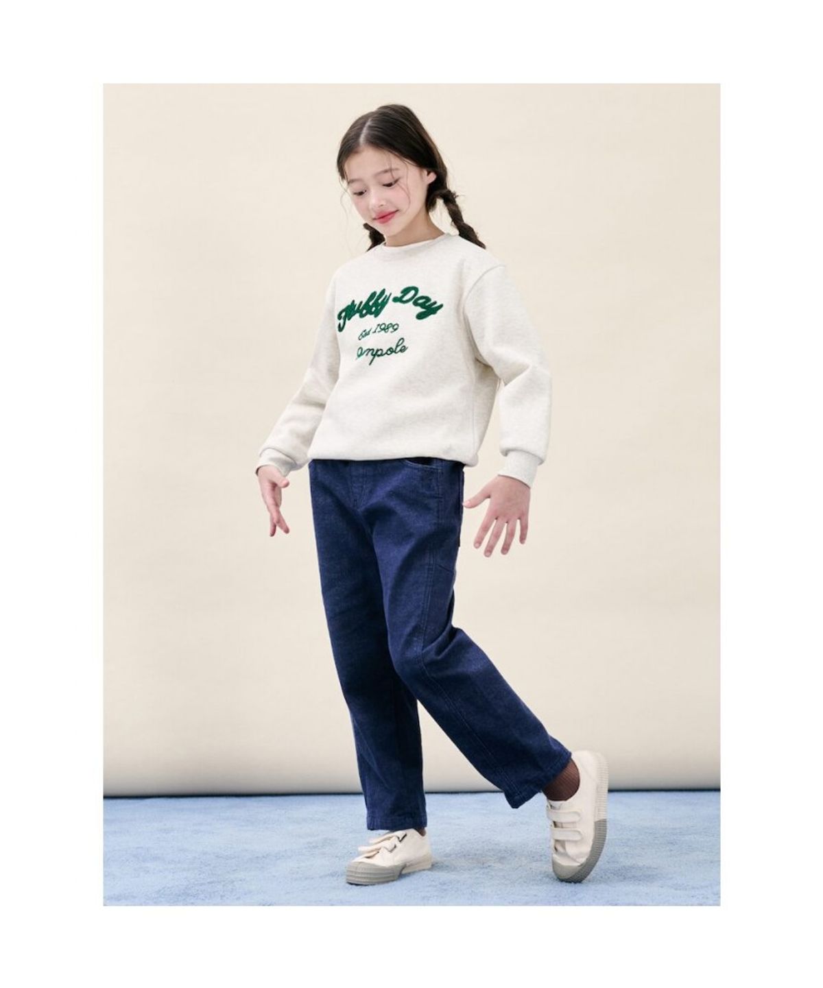 빈폴 키즈(BEANPOLE KIDS) 부클 자수 기모 스웨트 셔츠  베이지 (BI5Y41U02A)