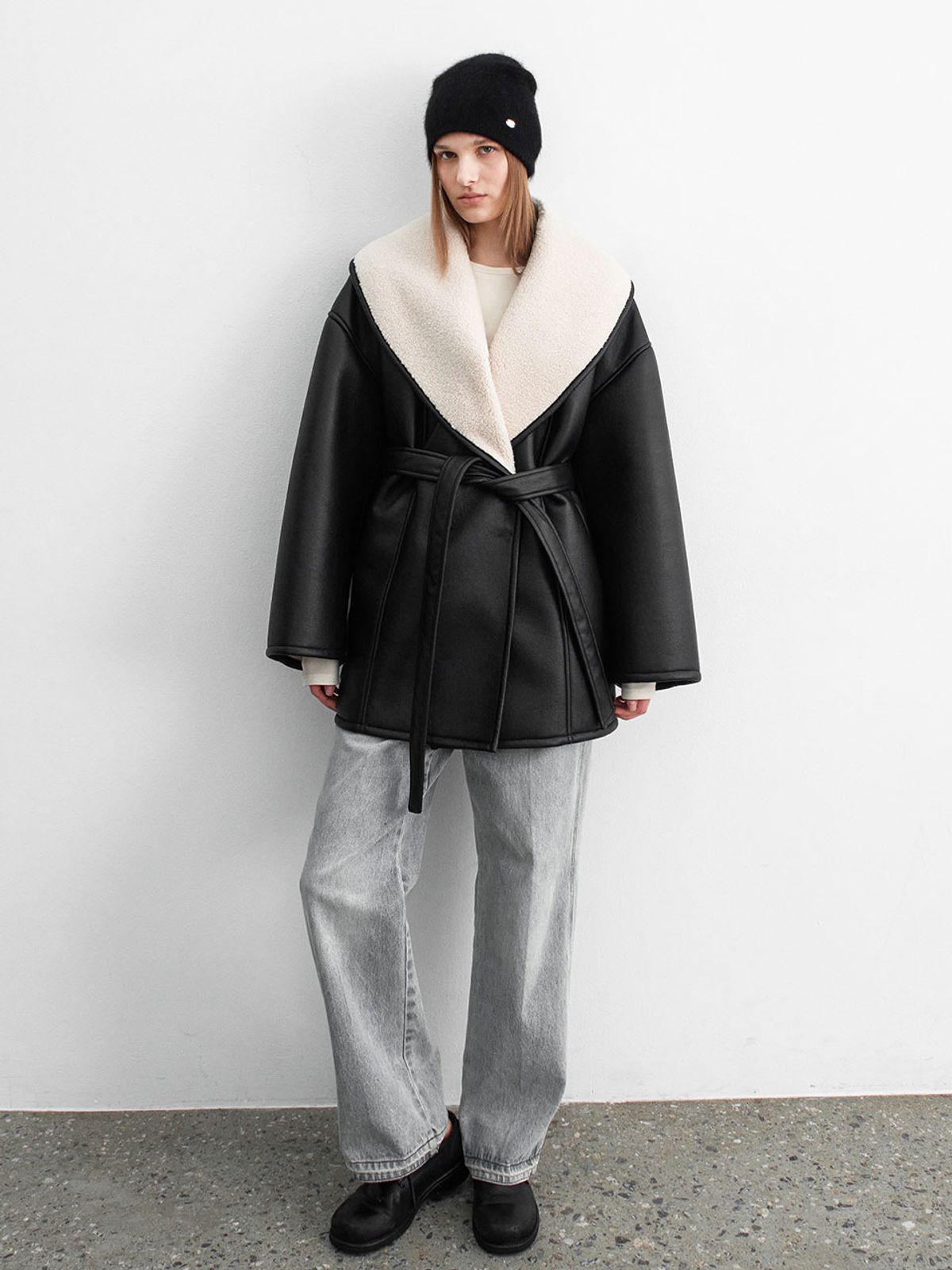 아틀리에 나인(ATELIER NAIN) (CT-1473)VOLUME COLLAR LEATHER MUSTANG S