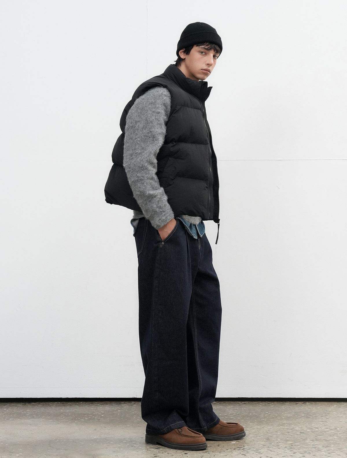 제너럴아이디어(GENERALIDEA) UNISEX 나일론 패딩 베스트 [BLACK] / SBE3U08009
