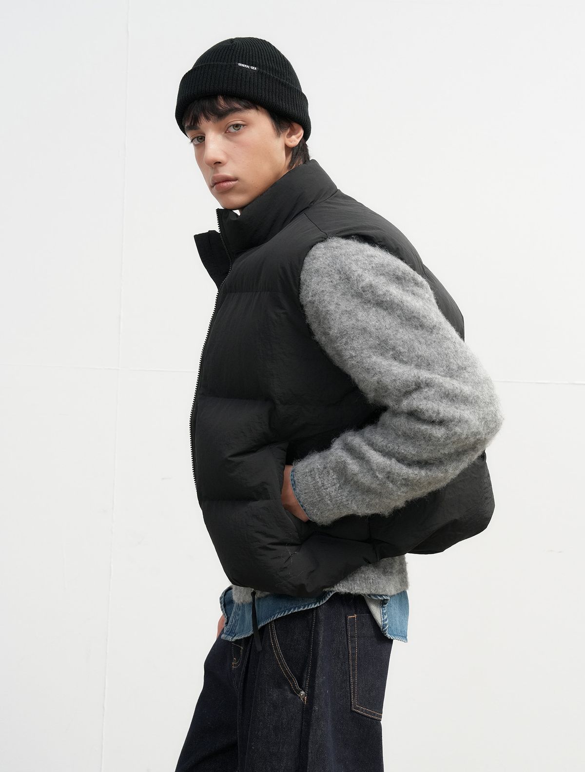 제너럴아이디어(GENERALIDEA) UNISEX 나일론 패딩 베스트 [BLACK] / SBE3U08009