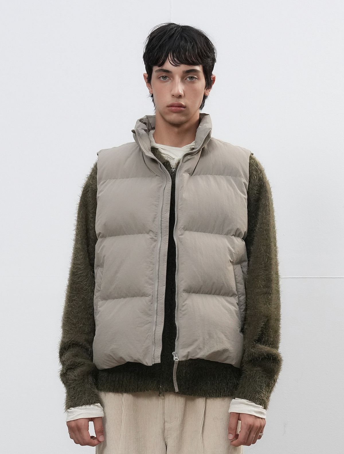 제너럴아이디어(GENERALIDEA) UNISEX 나일론 패딩 베스트 [ASH KHAKI] / SBE3U08009